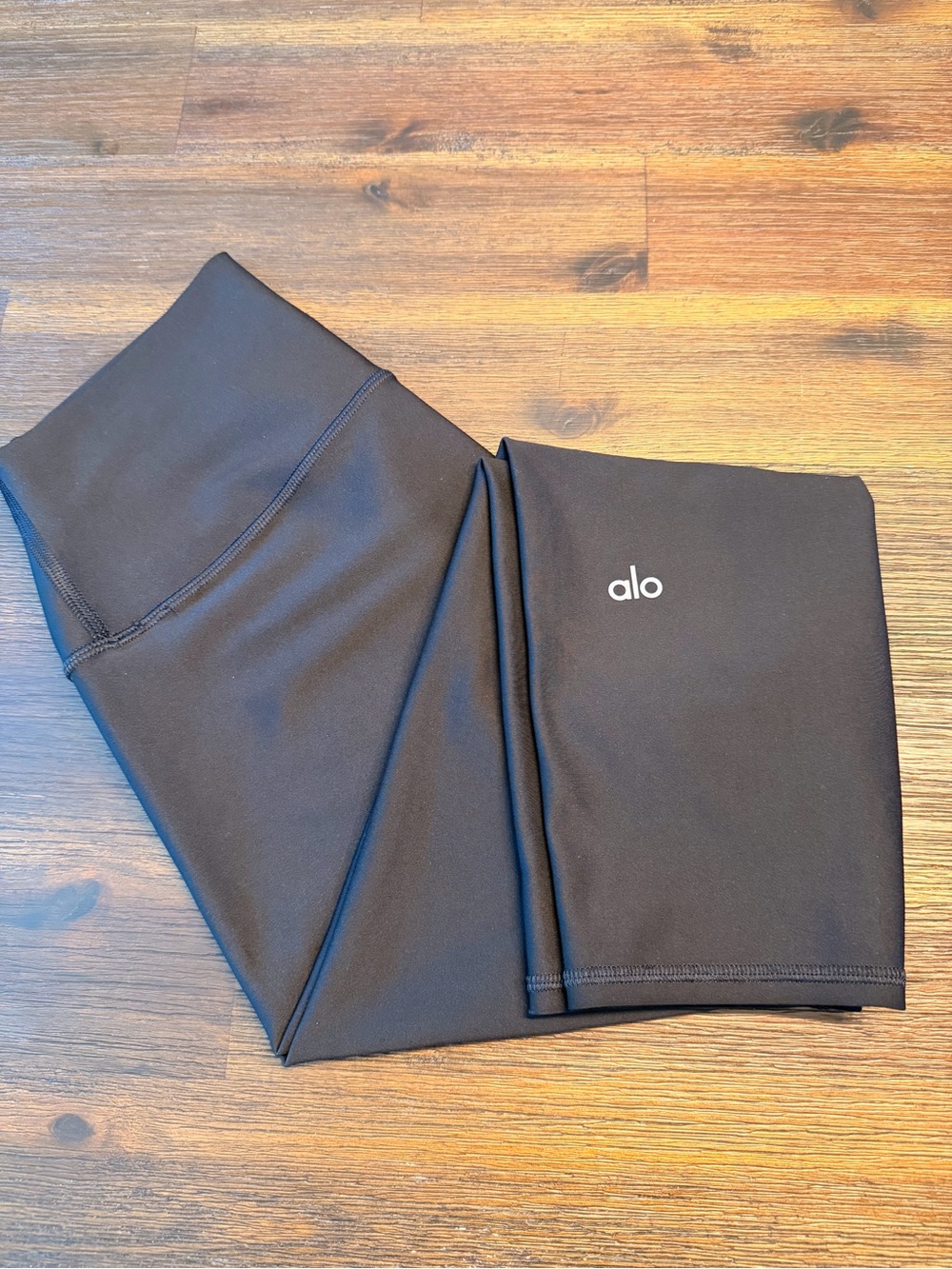ALO Yoga Black high-waist Airlift Capri